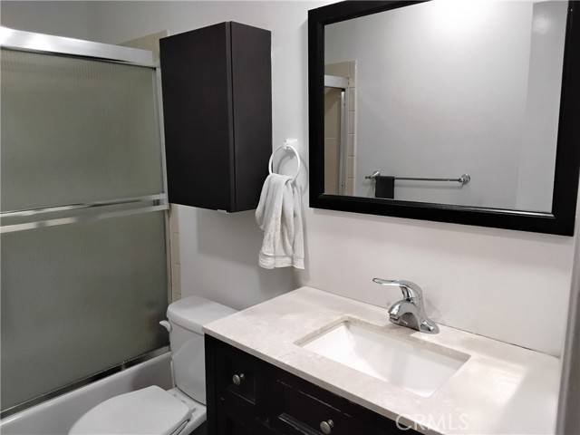 Encino, CA 91316,5414 Newcastle Avenue
