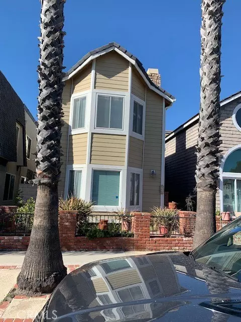 Huntington Beach, CA 92648,325 21st Street