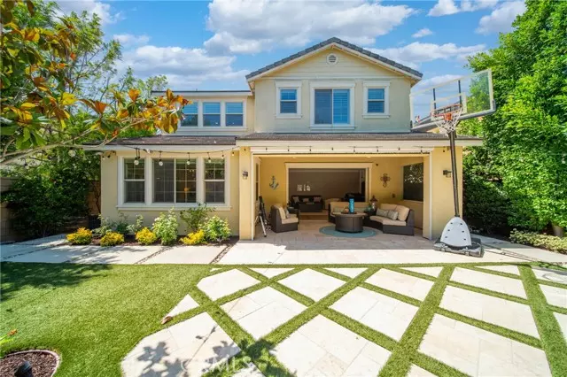 Tustin, CA 92782,261 Barnes Road
