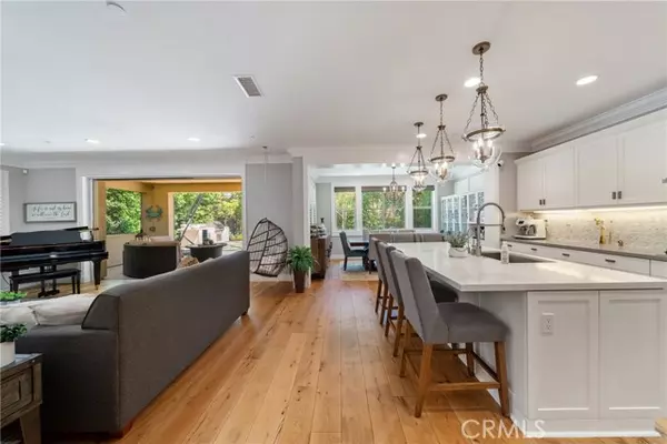 Tustin, CA 92782,261 Barnes Road