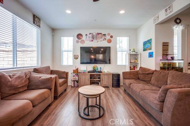 Murrieta, CA 92562,24229 Hazelnut Avenue