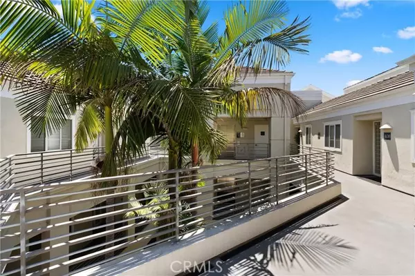 Irvine, CA 92612,2243 Martin