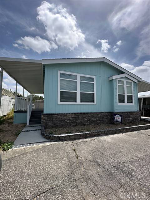 8800 Eton Avenue, Canoga Park, CA 91304