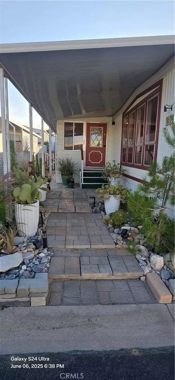 Yucca Valley, CA 92284,54999 Martinez Trail