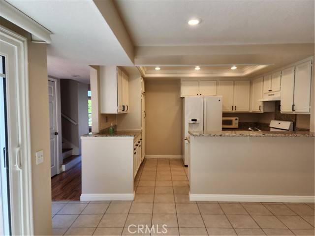 Irvine, CA 92612,32 Oxford