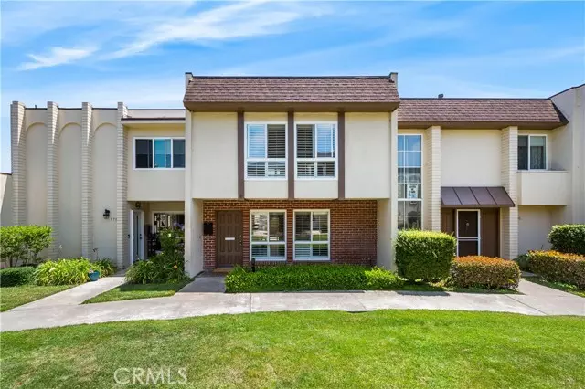 Huntington Beach, CA 92646,9705 Port Royal Circle