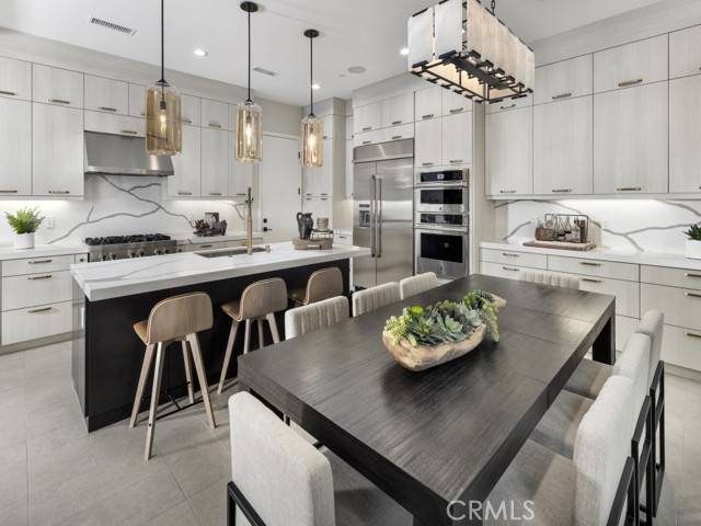 Montebello, CA 90640,25 Remy Lane