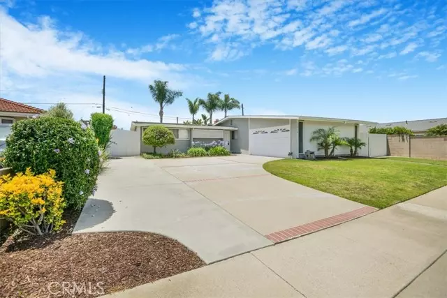 Fountain Valley, CA 92708,9416 La Luna Avenue