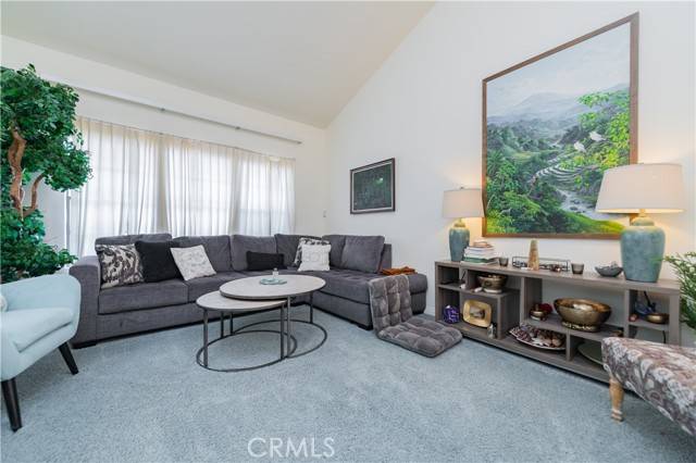 Irvine, CA 92604,33 Sandpiper