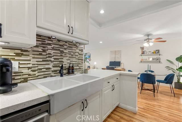 Playa Del Rey, CA 90293,7742 Redlands Street