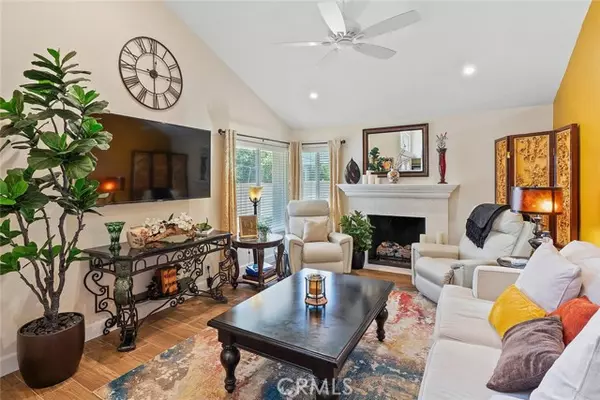Irvine, CA 92604,10 Glenhurst