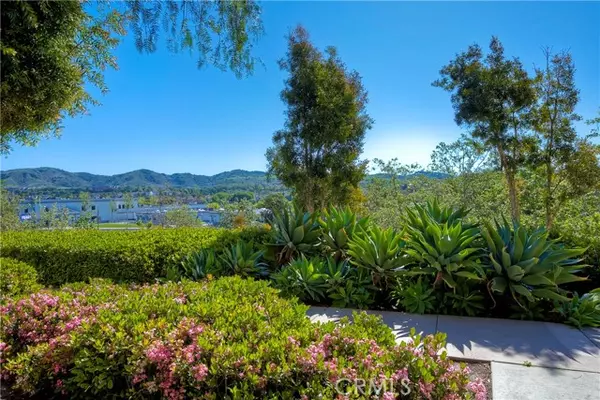 Ladera Ranch, CA 92694,66 Glenalmond Lane