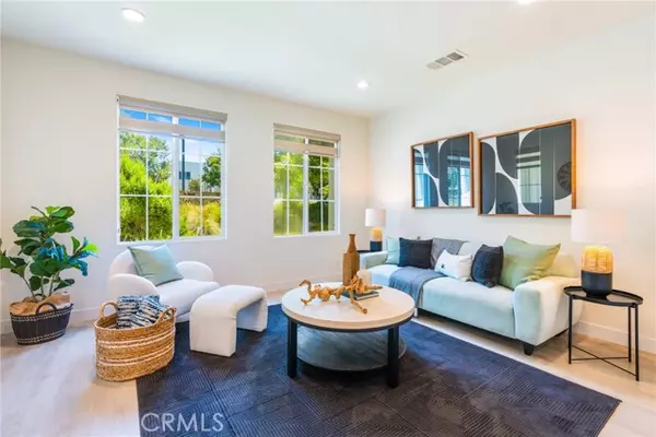 747 Beacon, Irvine, CA 92618