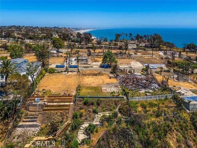 Pacific Palisades, CA 90272,17047 Bollinger Drive