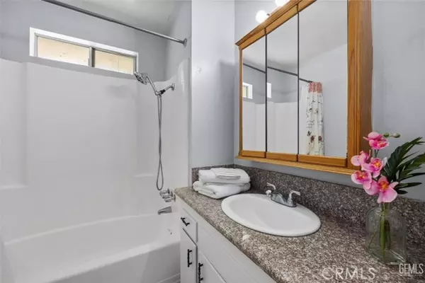 Bakersfield, CA 93309,5101 Hunter Avenue