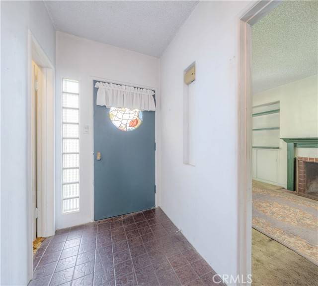 Santa Ana, CA 92706,2219 North Flower Street