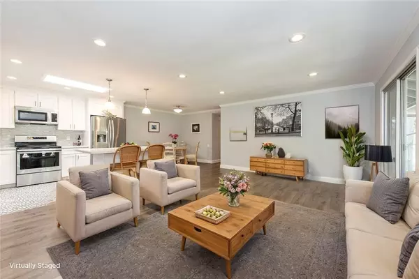 Laguna Woods, CA 92637,811 Ronda Mendoza