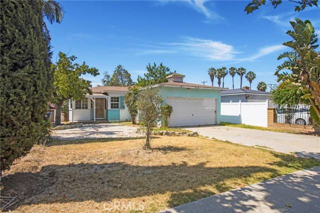 2210 West 7th Street, Santa Ana, CA 92703