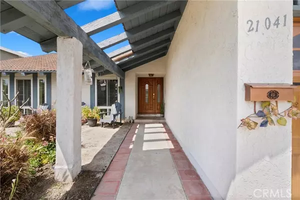 Huntington Beach, CA 92646,21041 Strathmoor Lane