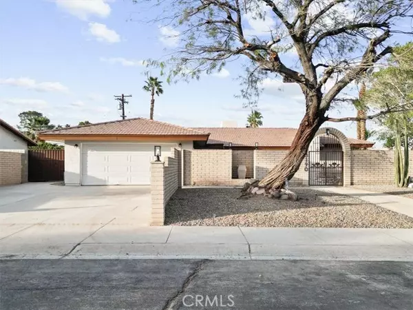 3190 East Vincentia Road, Palm Springs, CA 92262
