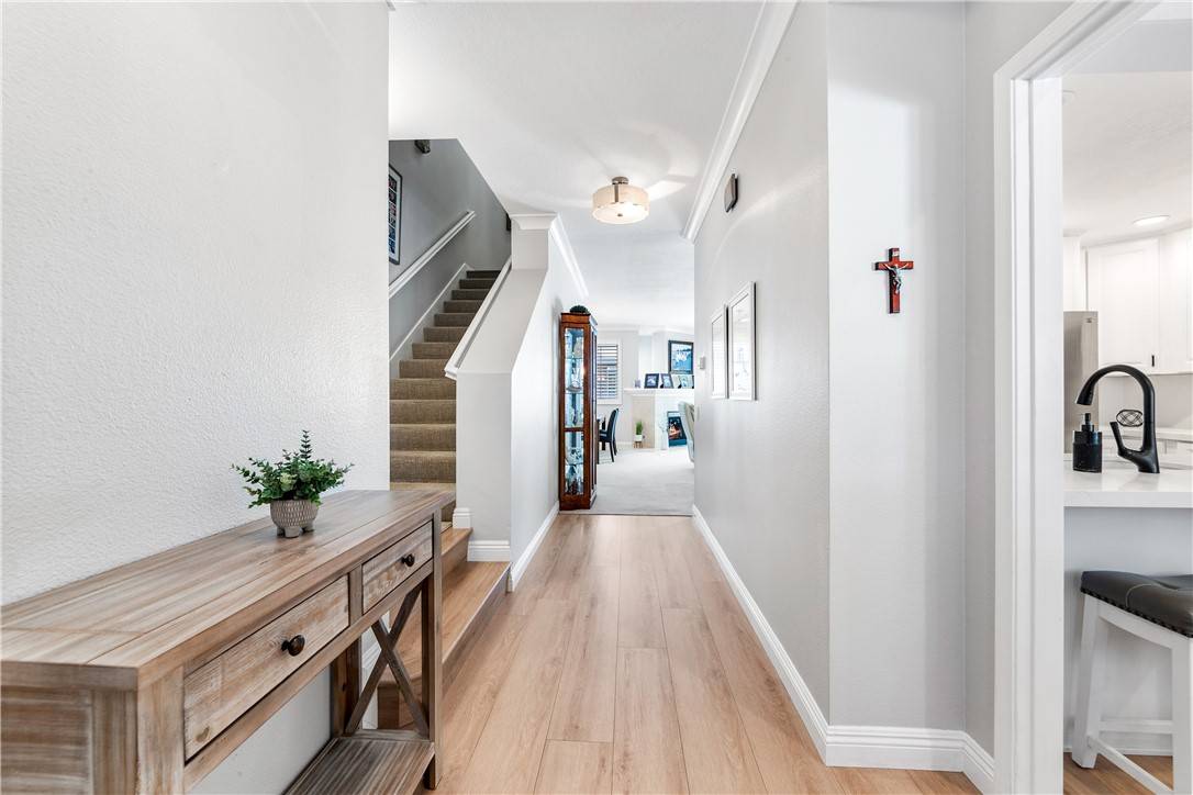 Huntington Beach, CA 92648,7371 Seabluff Drive