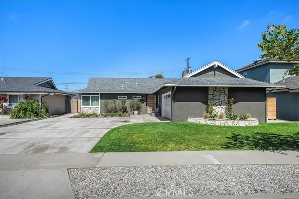 16111 Birdie Lane, Huntington Beach, CA 92649