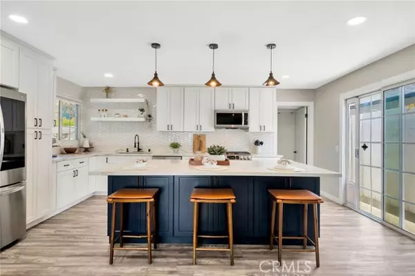 587 Traverse Drive, Costa Mesa, CA 92626