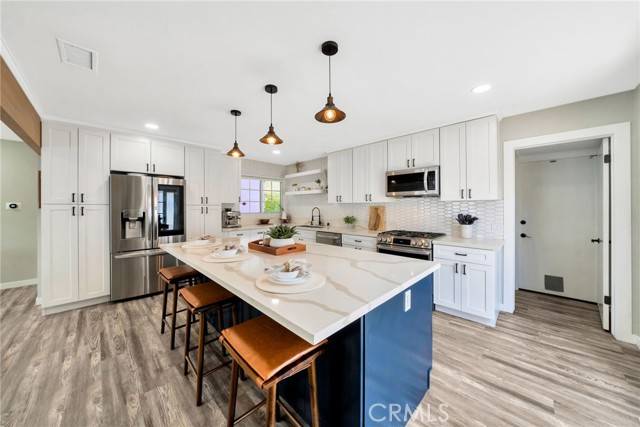 Costa Mesa, CA 92626,587 Traverse Drive