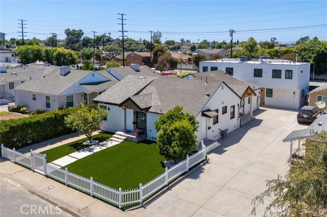 8313 Kittyhawk Avenue, Los Angeles, CA 90045