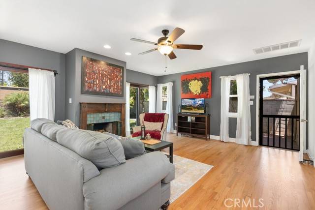 Whittier, CA 90605,13723 Oak Street
