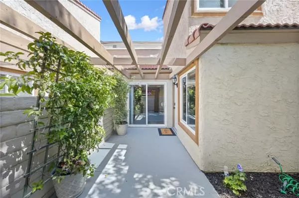 Fullerton, CA 92835,1304 Calle Grande