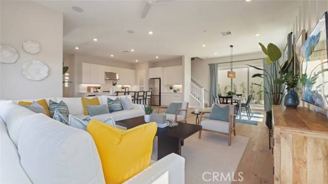 116 Tiffin, Irvine, CA 92618