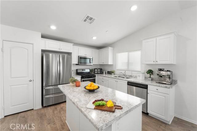 Adelanto, CA 92301,10335 Saint Andrews Court