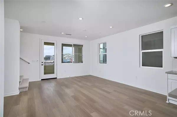 Eastvale, CA 92880,6046 Fairfax Drive