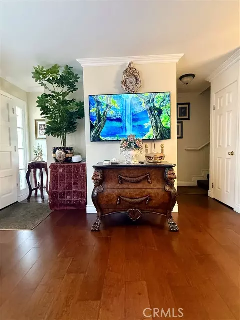 Glendale, CA 91204,116 West Maple Street