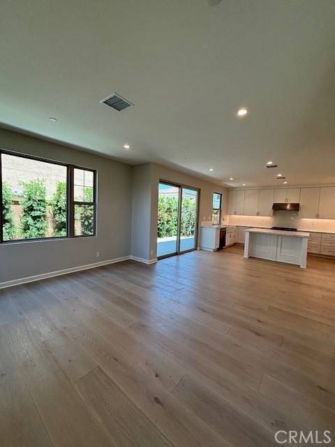 Irvine, CA 92618,237 Canterbury