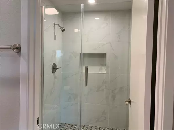 Irvine, CA 92620,20 Alba East