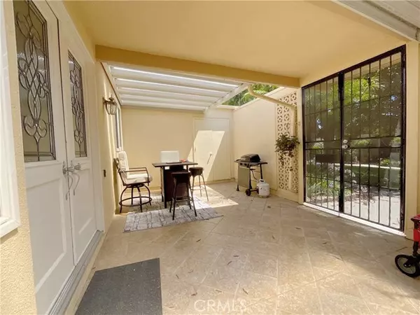 Laguna Woods, CA 92637,221 Avenida Majorca