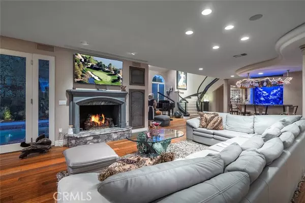 Huntington Beach, CA 92649,17022 Marinabay Drive