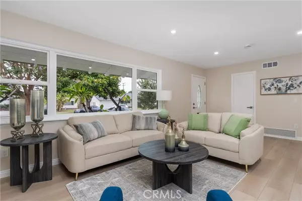 3213 West Sunview Drive, Anaheim, CA 92804