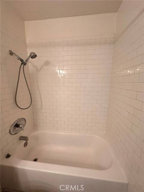 San Diego, CA 92117,4060 Huerfano