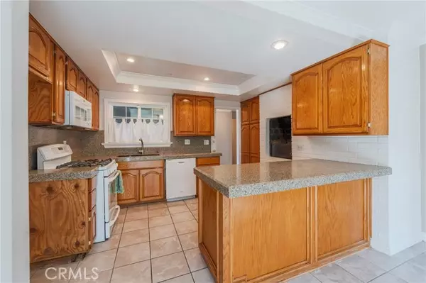 Huntington Beach, CA 92647,7041 Heil Avenue