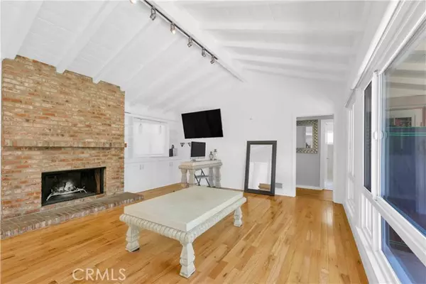 Tarzana, CA 91356,5701 Corbin Avenue