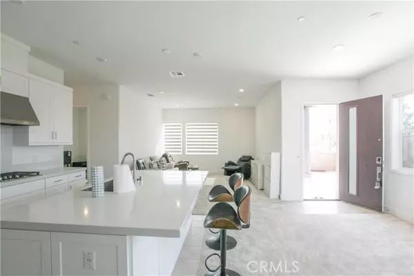 Irvine, CA 92618,201 Westdale