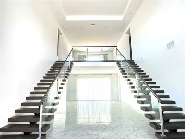 Chatsworth, CA 91311,20425 Edgewood