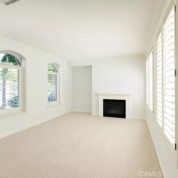 Irvine, CA 92602,66 Autumn