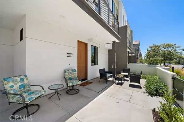Irvine, CA 92618,100 Keeper
