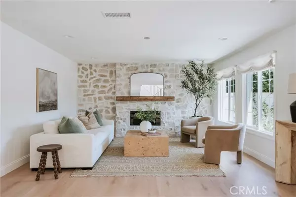 Costa Mesa, CA 92626,1814 Tanager Drive