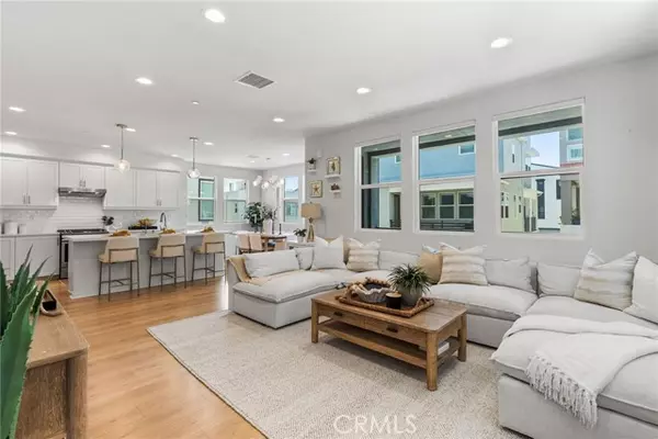 Irvine, CA 92618,110 Fable
