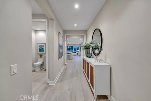 Irvine, CA 92602,100 Albero